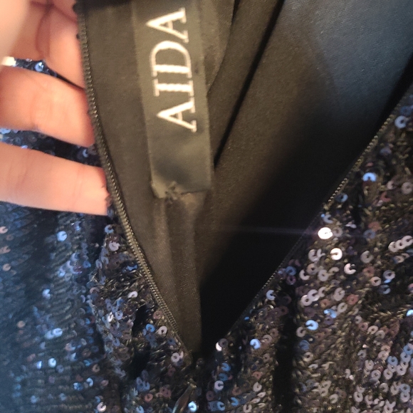 Nicole Bakti Gown - Picture 12 of 13